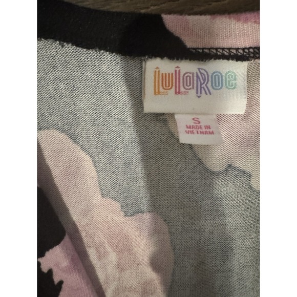 LuLaRoe Size Small Caroline Cardigan Shirt NWT Pink Floral Black Background - Picture 6 of 6